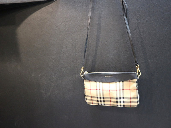 BURBERRY/バーバリー】よりミニショルダーバッグを入荷！！[2020.10.22