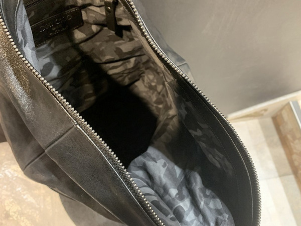 JIMMY CHOO/ジミーチュウ】よりスタースタッズのレザーリュックを入荷