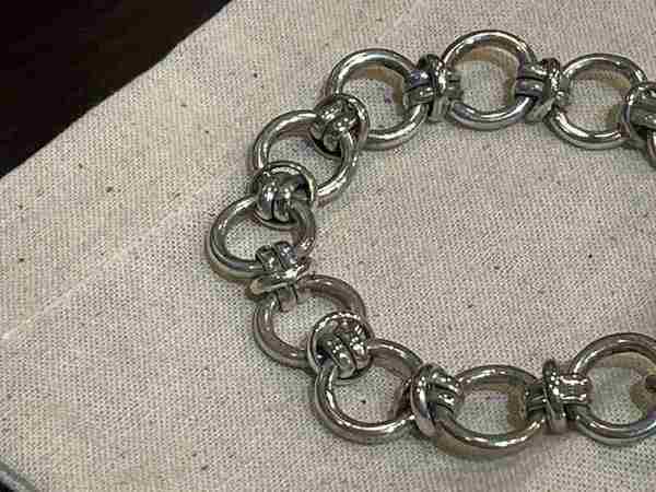 ジュエリーブランド【XOLO / ショロ】よりHorn Braceletを買取入荷致し 