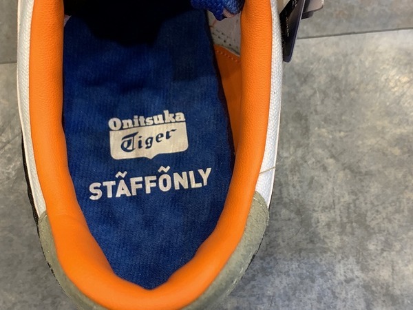スポーツシューズブランド【ONITSUKA TIGER×STAFFONLY/オニツカ