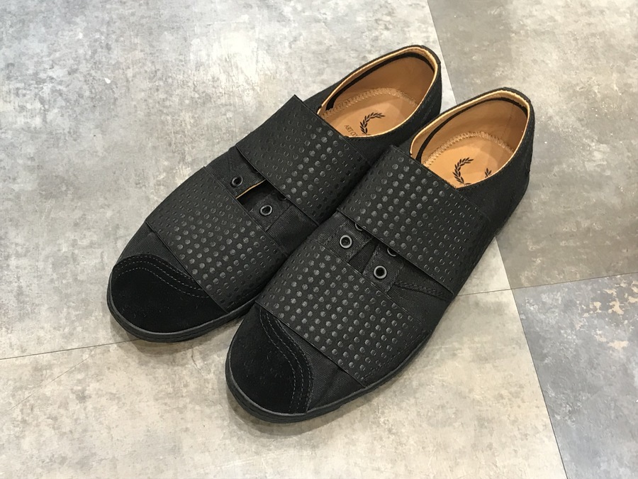 卓球するときに履くスニーカー！！？【ART COMES FIRST×FRED PERRY 