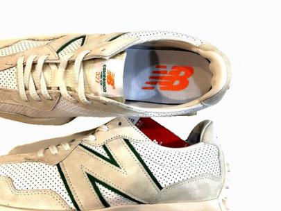 「レアアイテムのNEW BALANCE × CASABLANCA 」