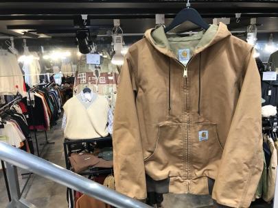 「ストリートブランドのCarhartt 」