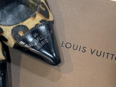 「ラグジュアリーブランドのLOUIS VUITTON 　 」