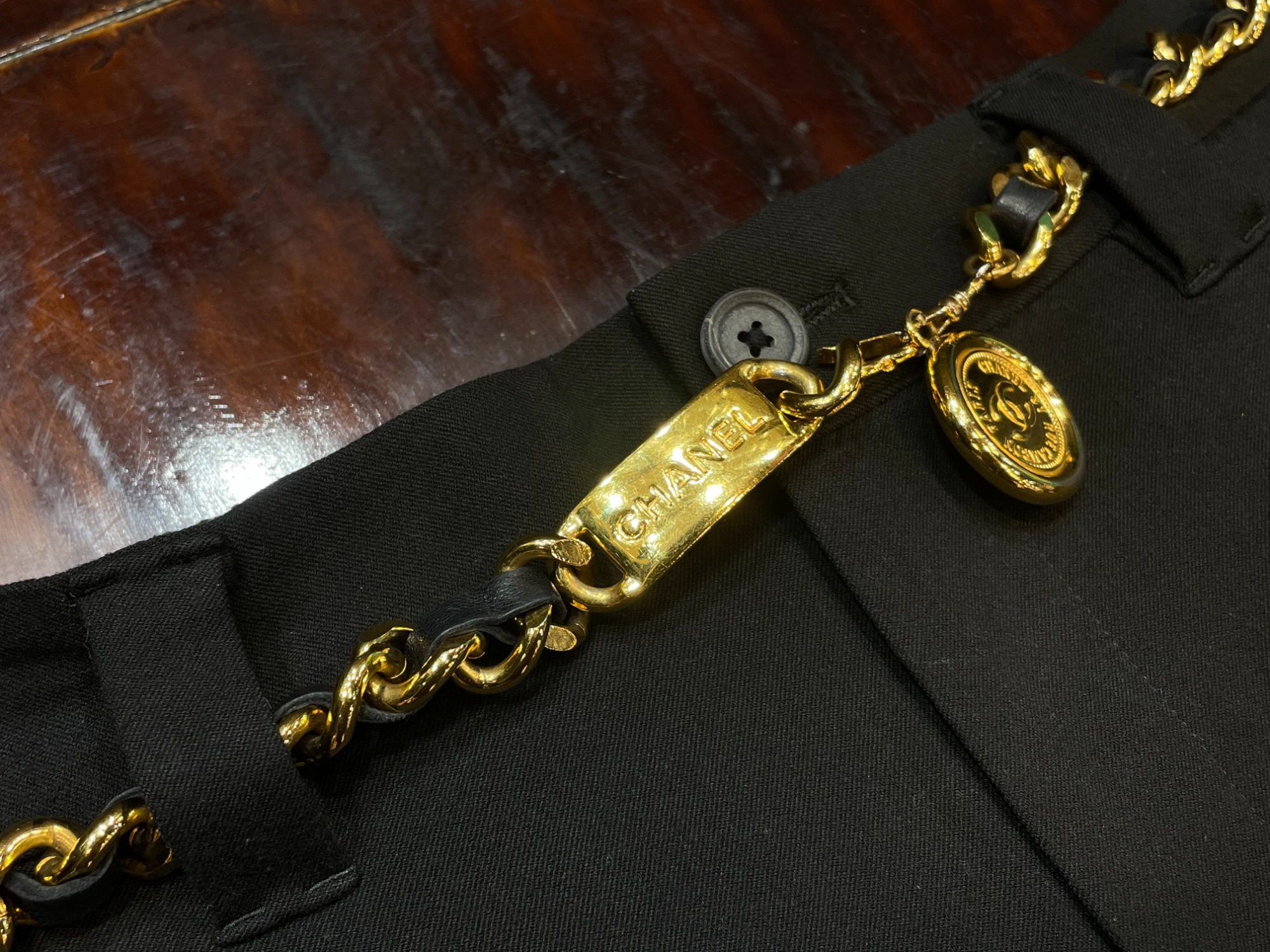 【コーデの主役になる存在感♪】CHANEL COCOマーク ベルト CHANEL (シャネル)より【ココマークチェーンベルト】が買取入荷