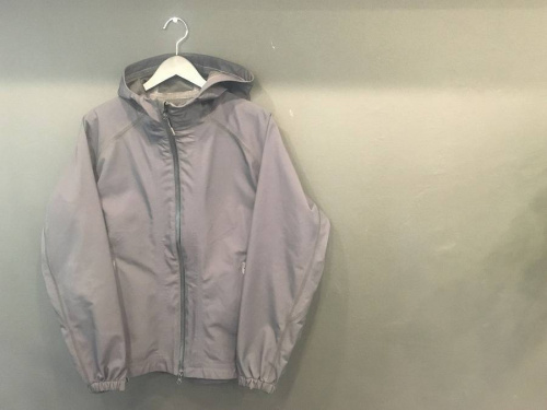 アウトドアブランドのMOUNTAIN HARDWEAR