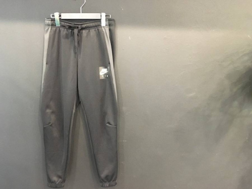 レアアイテムのNIKE