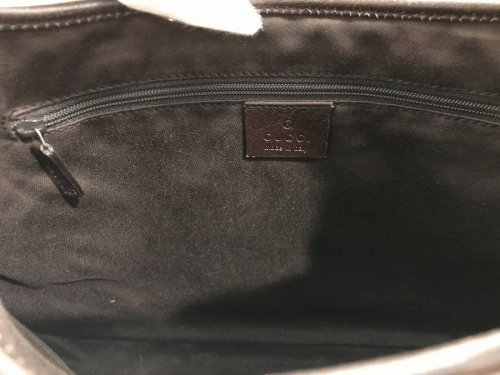 グッチのショルダーバッグ