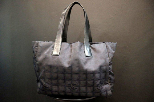レアアイテムのCHANEL