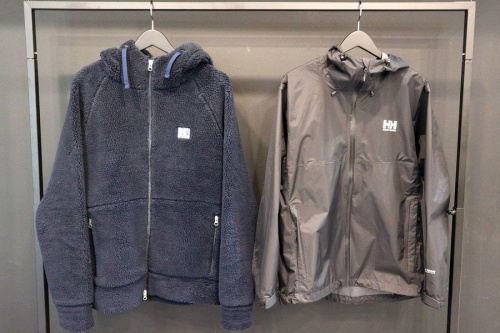 レアアイテムのHELLY HANSEN