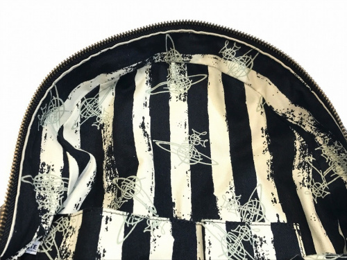 ヴィヴィアンウエストウッドのデイパック