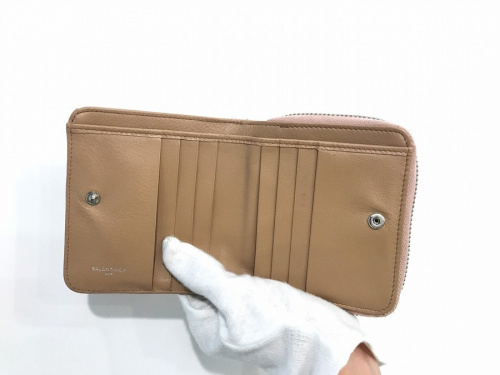 二つ折り財布の行徳    買取