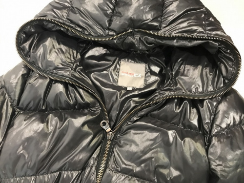 デュベティカのダウンジャケット