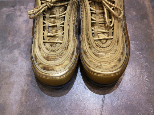 ナイキのシュプリーム