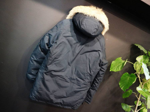 ウールリッチのモンクレール