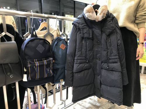 店舗からのお知らせのピューテリー