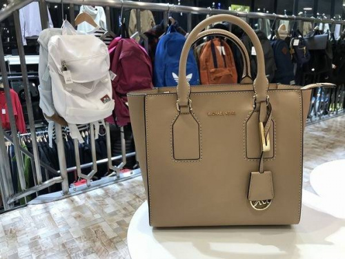 インポートブランドのマイケルコース