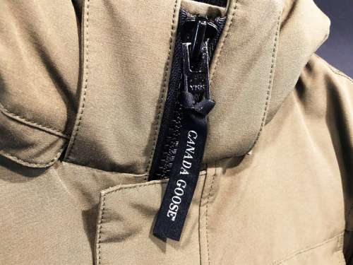 CANADA GOOSE（カナダグース）のダウン