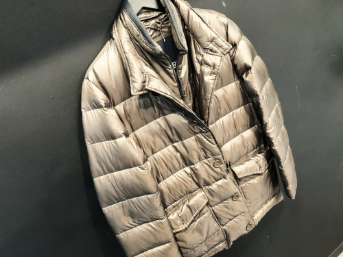 インポートブランドのヘルノ