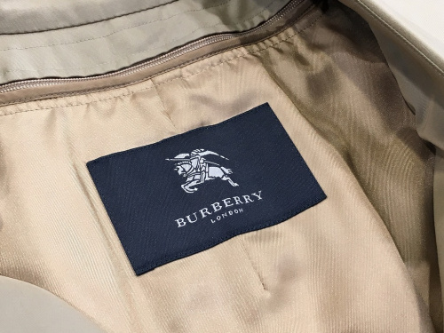 BURBERRYのトレンチコート