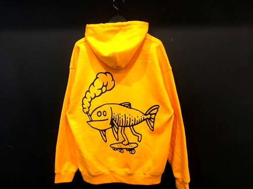 CHAOS FISHING CLUBのパーカー