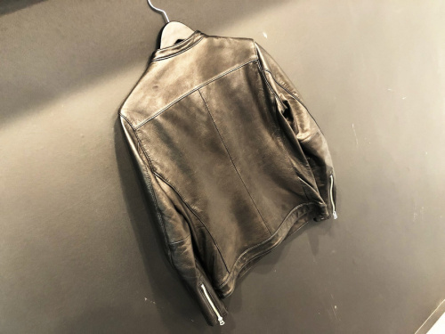 レアアイテムのフリークスストア