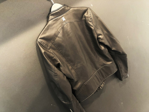 ジースターロウのDIESEL