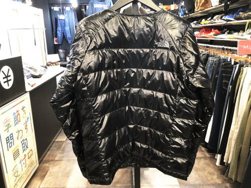 ノースフェイスのシュプリーム