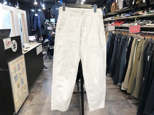 シンゾーンのパンツ