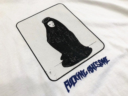 ファッキングオーサムのTシャツ