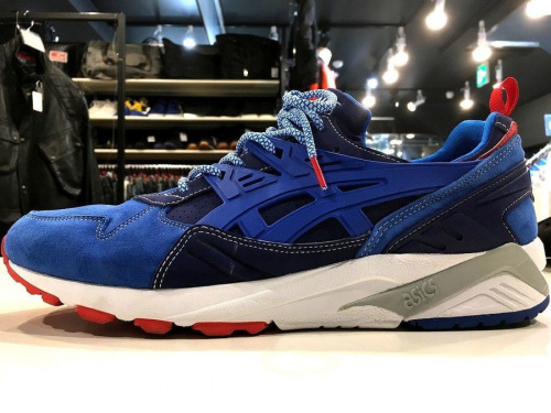 ニューバランス × ミタスニーカーズのスニーカー