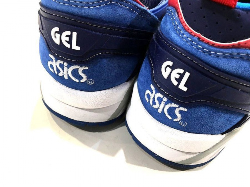 スニーカーの行徳