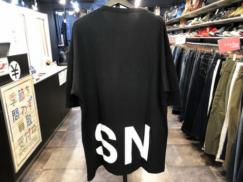 アンダーカバーのプリントTシャツ