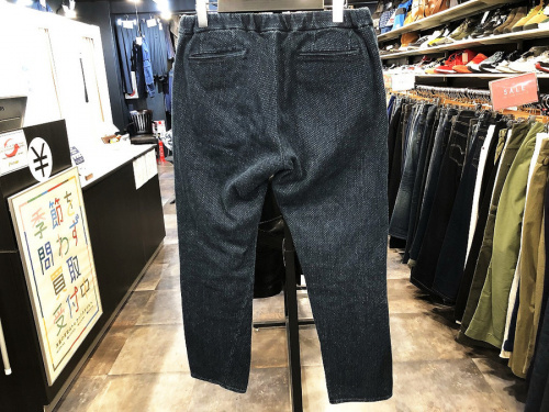 コリーナの刺し子パンツ