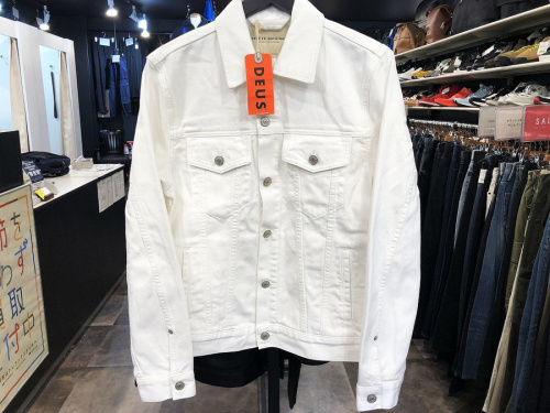 インポートブランドのDEUS　EX　MACHINA