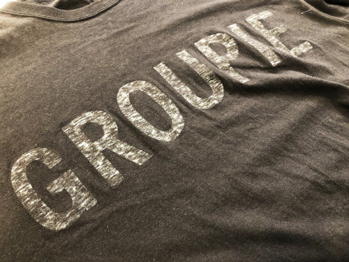 レアアイテムのUNDERCOVER