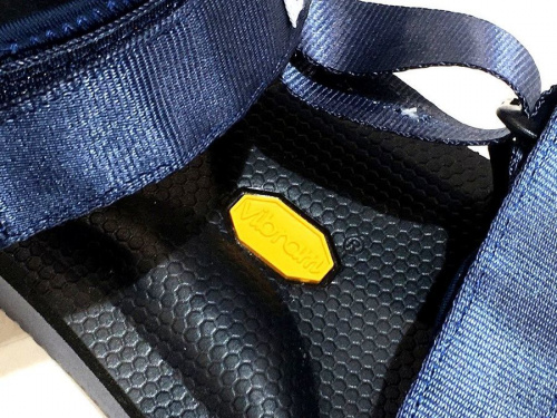 別注のスポーツサンダル