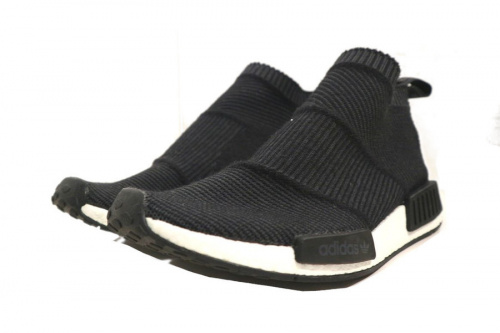 adidasのアディダス
