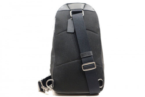 ボディーバッグのメンズ