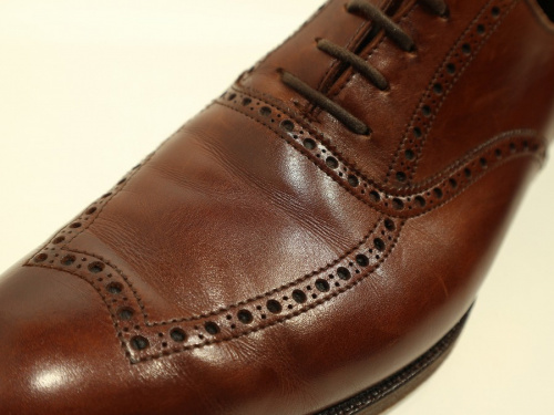 ウィングチップシューズのメンズ