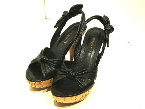 レアアイテムのLOUIS VUITTON