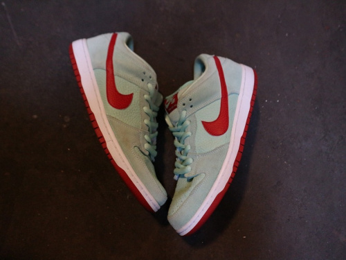 ナイキエスビーのDUNK LOW