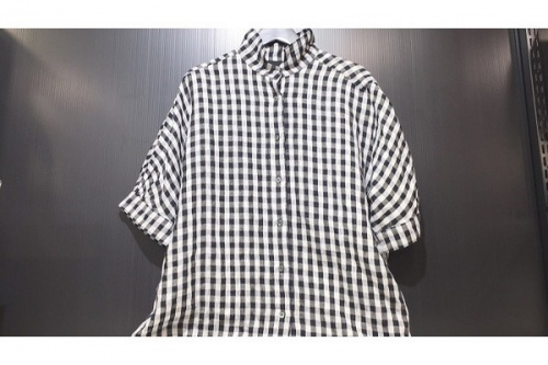 アデュートリステス ロワズィールのブラウス