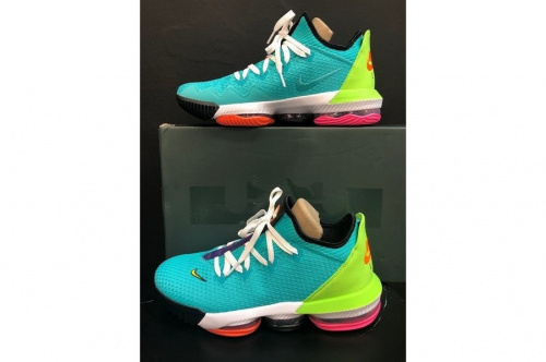 ナイキのスニーカー