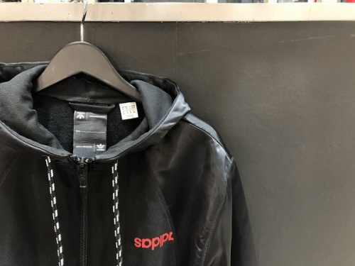 レアアイテムのALEXANDER WANG