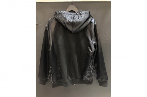 アレキサンダーワンのパーカー