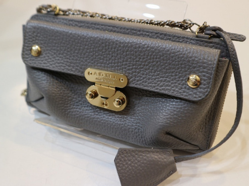 レアアイテムのADMJ