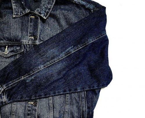 アルマーニエクスチェンジのビッグデニムジャケット