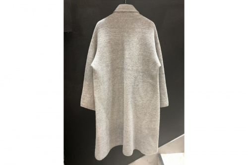 フォーティファイブアールのコート