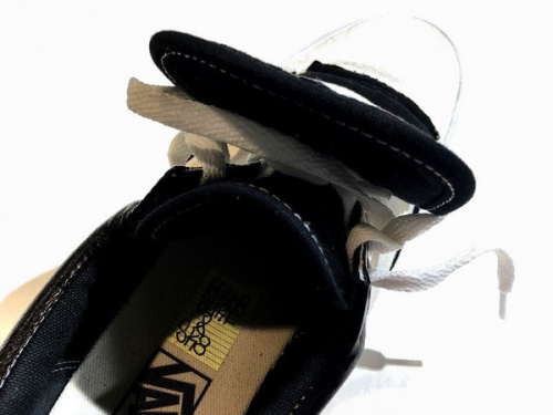 スニーカーのVANS